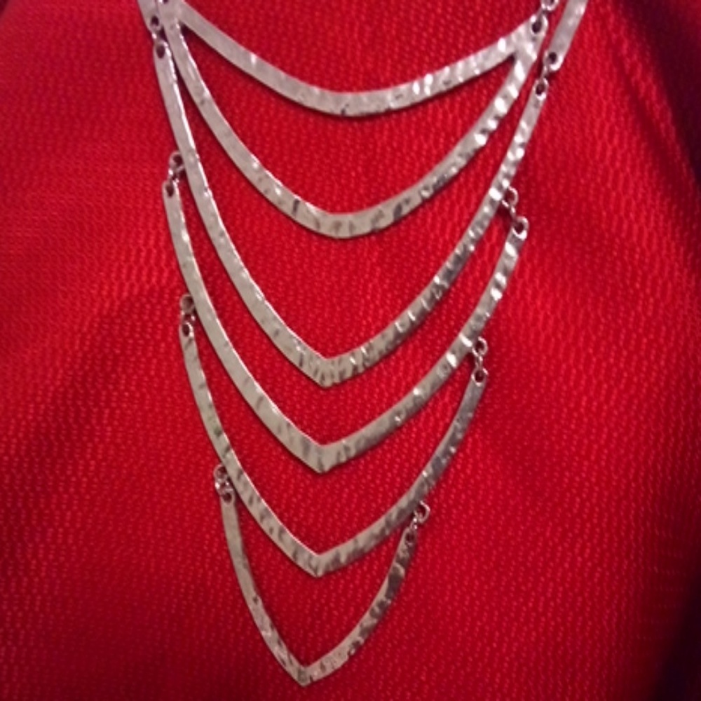 Silver string necklace. - Picture 2 of 2